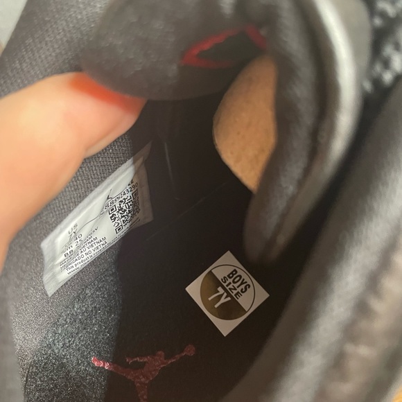 Air Jordan 11 Retro Low Gs Black Gym Red White Sail 528896-001 Size 7y - Picture 5 of 8